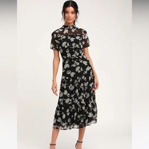 Floral Dressed Up Black Floral Print Midi Dress